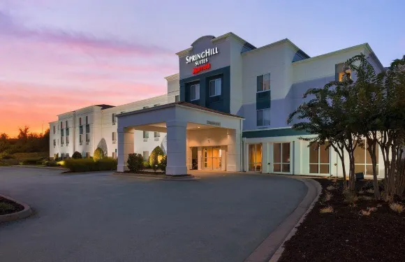 小石城西SpringHill Suites酒店