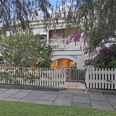 Arundel's Boutique Accommodation Hotels near City of Fremantle Town Hall