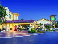La Quinta Inn by Wyndham Sacramento North Hotels in 