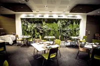 Chapeau Rouge PAR William Frachot - Hôtel Espace Bien-être & Restaurant étoilé - Aamiainen