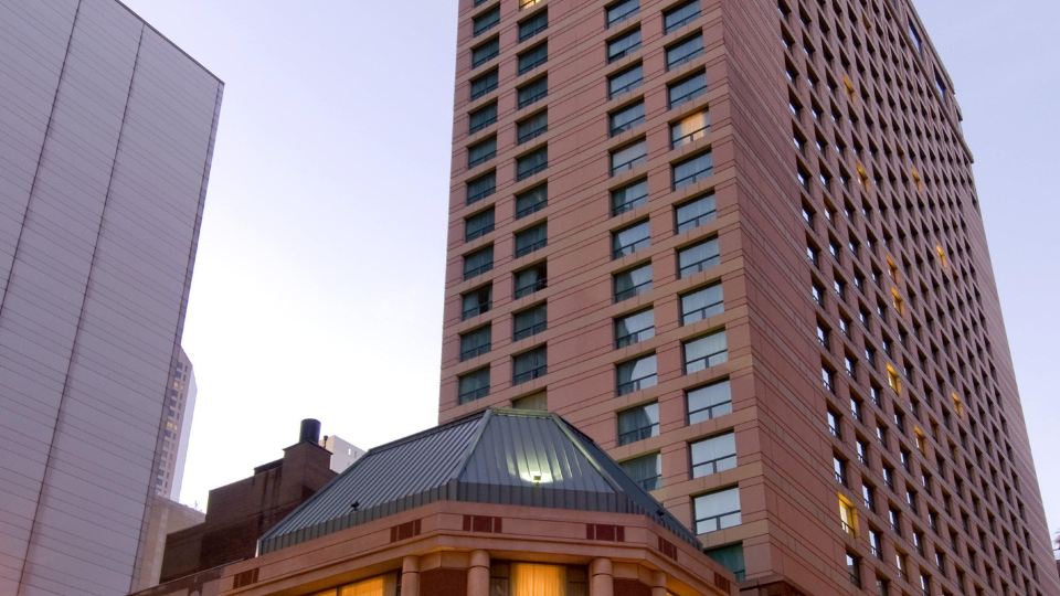 Hilton Chicago Magnificent Mile Suites