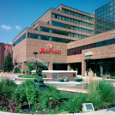 Marriott East Lansing at University Place Hotels near Michigan State Capitol