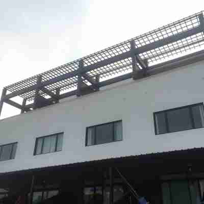 พูนทรัพย์ อพาร์ทเม้นท์ Hotel Exterior