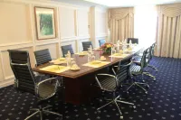 Royale Chulan Damansara - Business