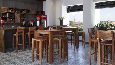 レストラン パティオ ホテル&アーバン リゾート プノンペンの写真