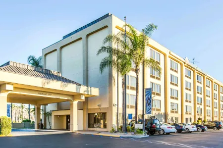 Comfort Inn Anaheim Resort Отели рядом со станцией Анахайм Риджинал Транспортейшен Интермодал Сентер