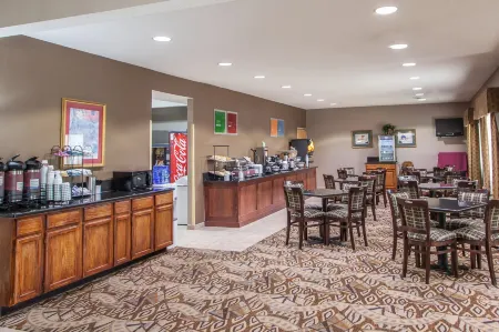 Comfort Inn & Suites Lees Summit - Kansas City Отели в г. Саммит Ли