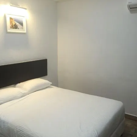 Apple Inn Hotel Отели в г. Сунгай Петани