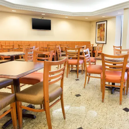 Drury Inn & Suites Terre Haute
