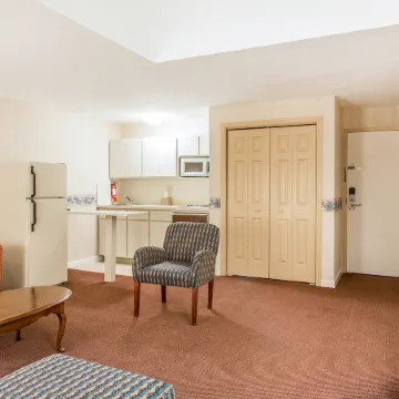 Gold Star Inn & Suites