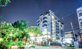 Mamba and Baan Aranya Serviced Apartment