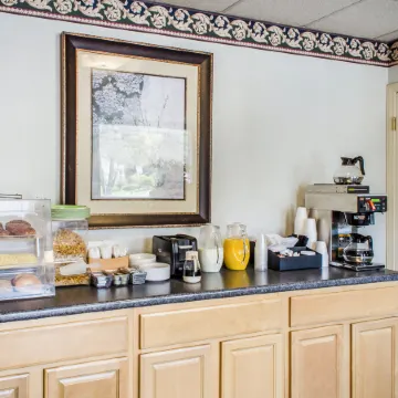 Econo Lodge Bellefonte I-99