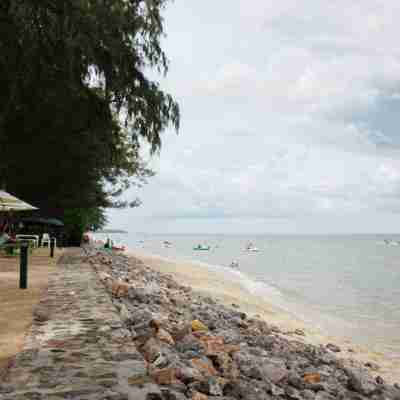 Raya Resort Beach front - The Most Green Resort in Cha-Am Hotel Exterior