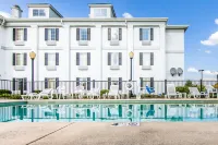 Quality Inn Alcoa Knoxville - parking