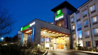 holiday-inn-express-and-suites-langley