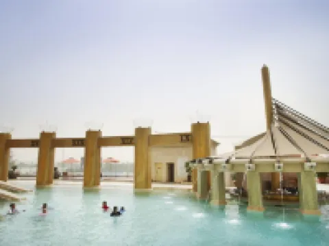 ラッフルズ ドバイ ドバイのホテル