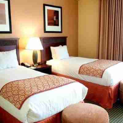 Fairfield Inn & Suites Cincinnati North/Sharonville Rooms