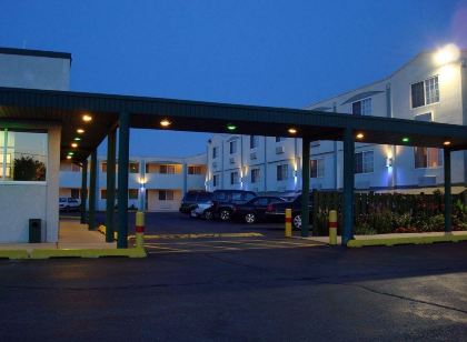 O'Hare Inn & Suites