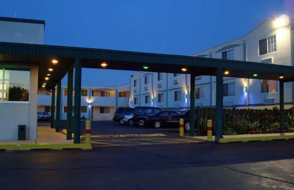 奧黑爾套房酒店