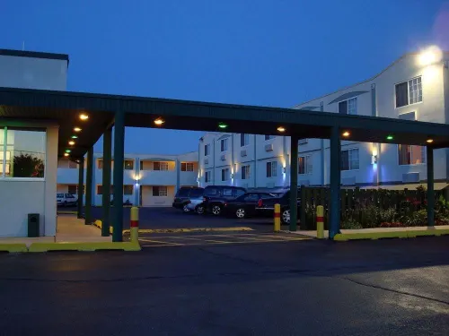 O'Hare Inn & Suites Hotels in Schiller Park