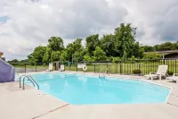 Econo Lodge Cornersville Hotels in Pulaski
