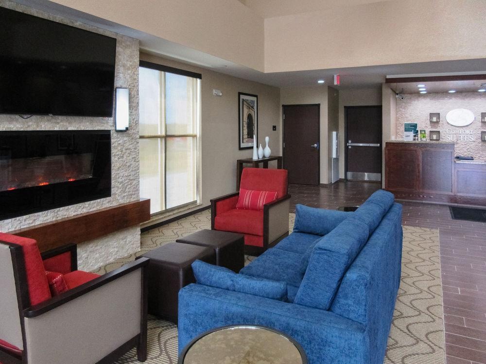 Comfort Suites West Omaha