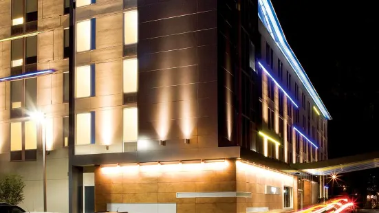 Aloft Vaughan Mills