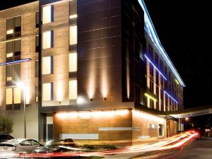 Aloft Vaughan Mills