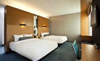 Aloft Montreal Airport
