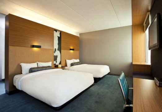 알로프트 몬트리올 에어포트 로비