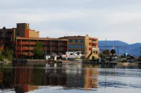 Holiday Inn & Suites Osoyoos