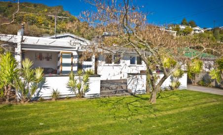 3 & 4 Bedroom Holiday Houses Central Picton - Housity
