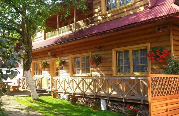 薩輪卡農莊民宿