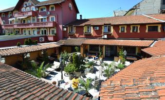 Hotel Fontana - Housity