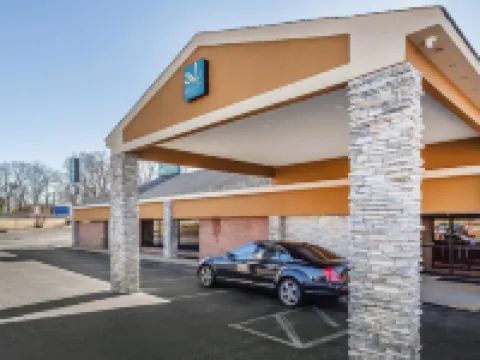 Quality Inn South Boston - Danville East Hotels in Halifax County