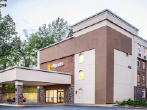 クラリオン ポイント シャーロッツビル シャーロッツヴィルのホテル