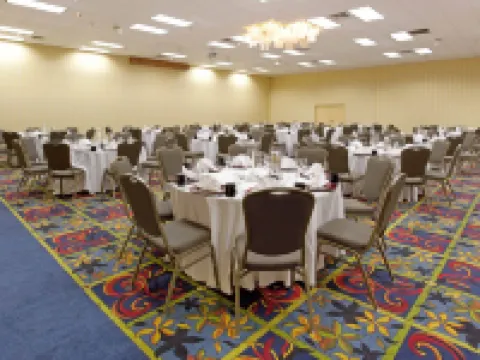 Red Lion Hotel & Conference Center Cheyenne Hotels in Cheyenne