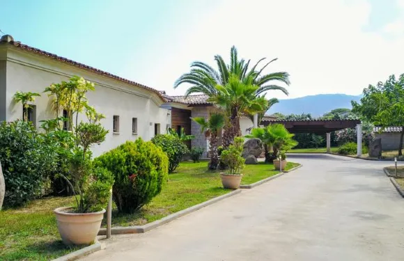 海藍寶石公寓酒店