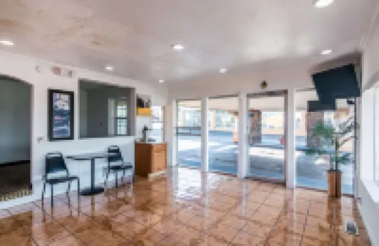 OYO Townhouse Dodge City KS