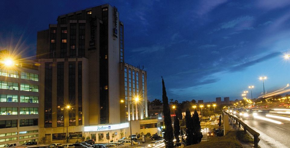 래디슨 블루 호텔 리스본 로비