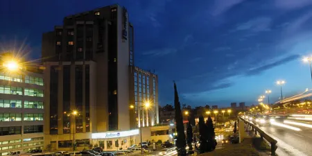 Radisson Blu Hotel, Lisbon Отели в г. Лумиар