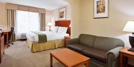 Holiday Inn Express & Suites Howell Отели в г. Хауэлл