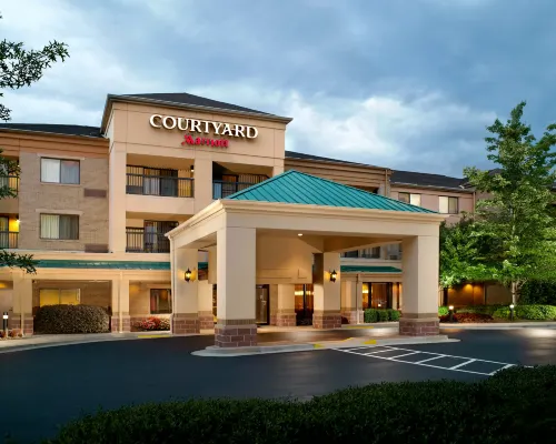 Courtyard Atlanta Alpharetta Hotels in Fulton County