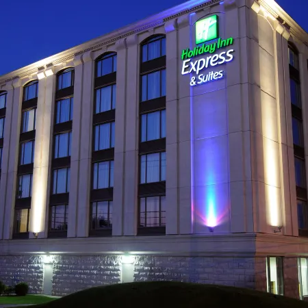 Holiday Inn & Suites MONTREAL AIRPORT by IHG Отели в г. Монреаль