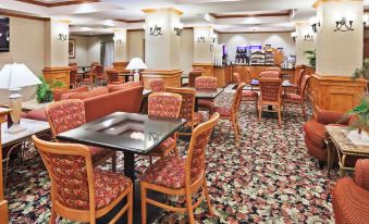 Holiday Inn Express & Suites Lawton-Fort Sill