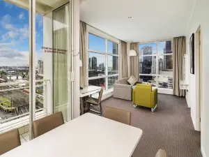 Clarion Suites Gateway