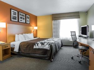 Sleep Inn & Suites Sheboygan I-43