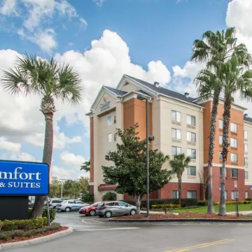 City Express by Marriott Orlando International Drive Отели рядом с достопримечательностью «Аквапарк Volcano Bay»