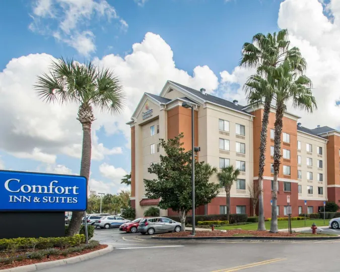Comfort Inn & Suites Near Universal Orlando Resort-Convention Ctr