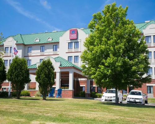 Comfort Suites West Warwick - Providence Hotels in Coventry